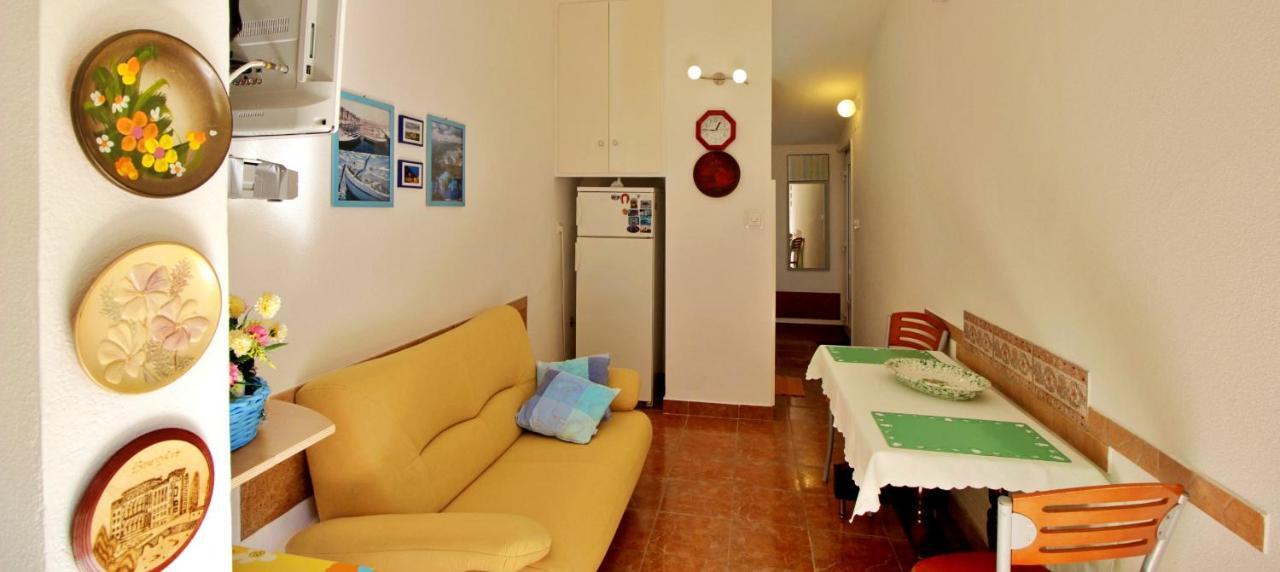 Seaside Apartment Omis Exterior photo