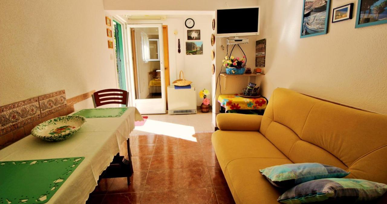 Seaside Apartment Omis Exterior photo